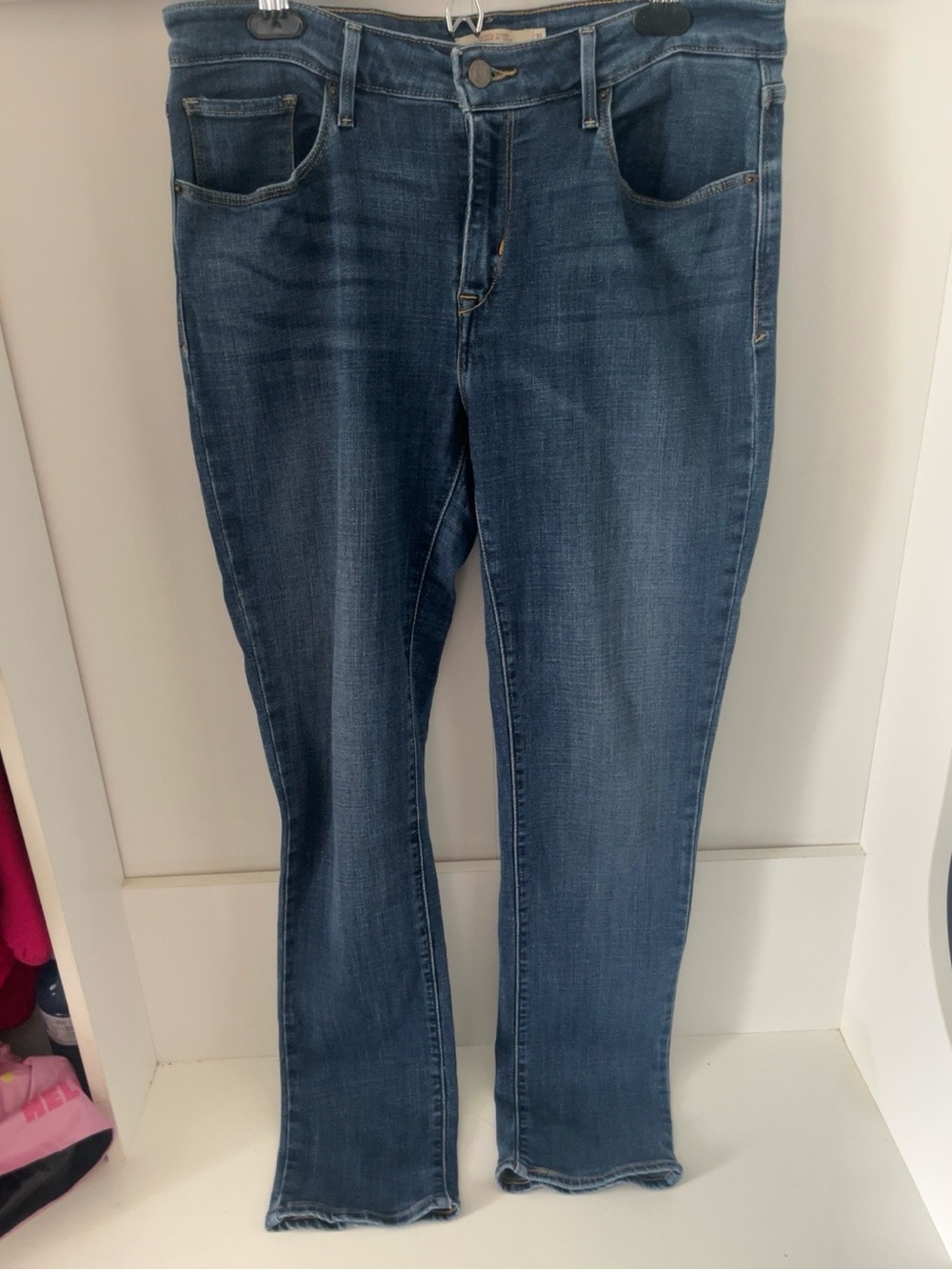Levi’s Mid Rise Skinny Jeans Women’s Size 31 Medium Wash Stretch Denim
W31 x L32